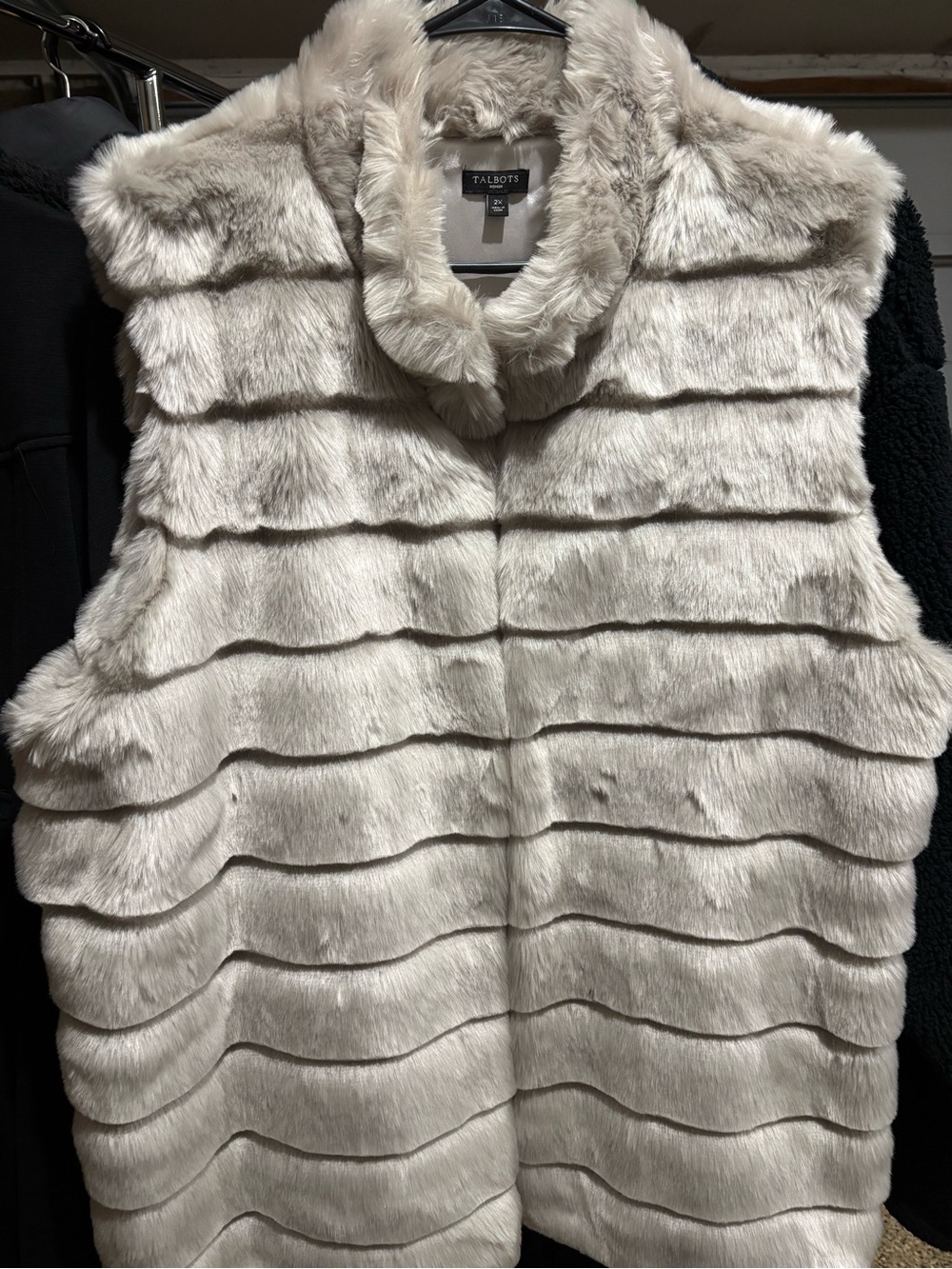 Talbots Light Cream Faux Fur Vest with Plush Collar-2x. Perfect Condition.